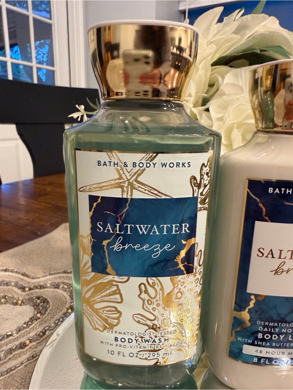 Bath & Body Works Saltwater Breeze Body Wash & Lotion Set - White & Teal - Picture 2 of 9